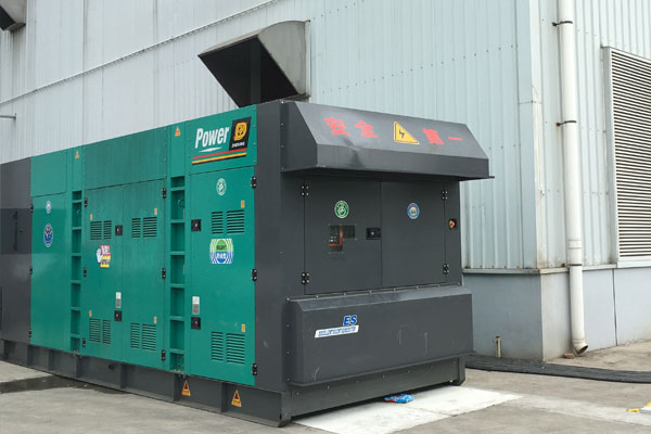 临淄燃油滤清器的更换流程是怎样的？